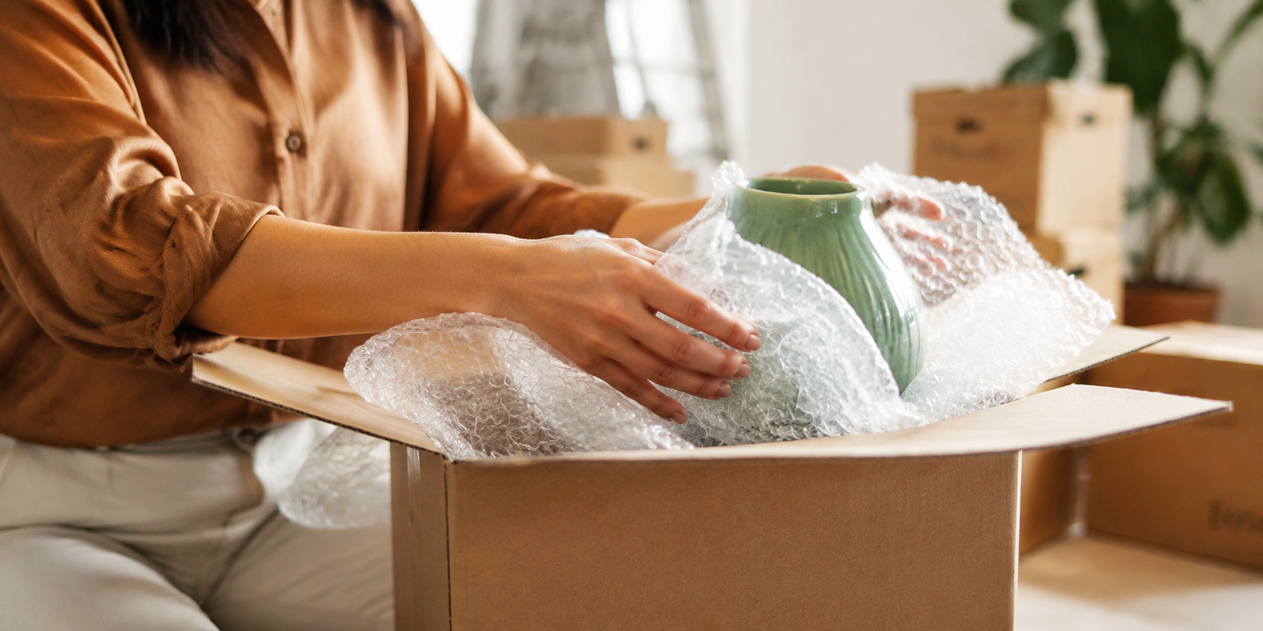 Packing a delicate ceramic vase